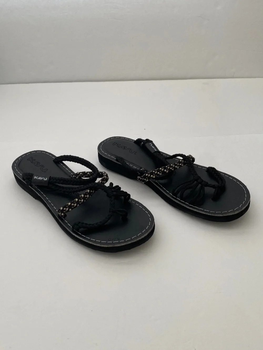 KAVU Sandals Size: 7 NEW